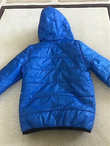 8 Yaş Beden mavi Renk LCW 8-9 yaş şişme mont
