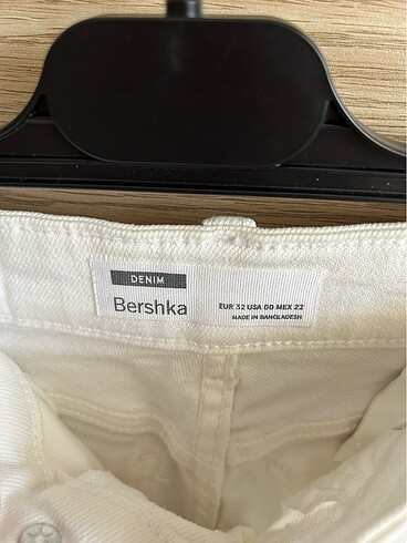 xs Beden Bershka Beyaz Şort
