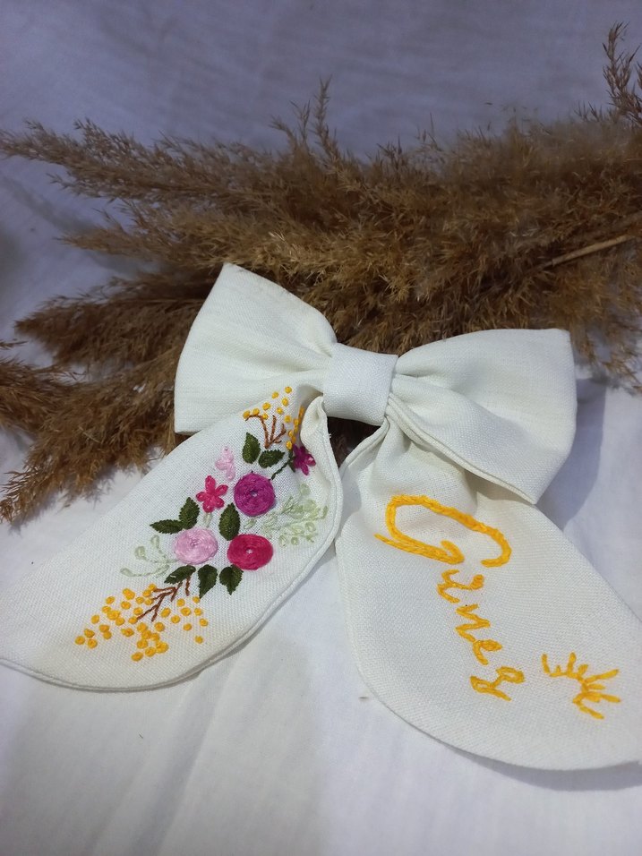 Nakışlı Beyaz Fiyonklu Çocuk Saç Aksesuarı - Görsel 2