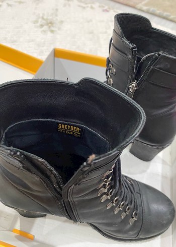 Gri Deri Kadın Blok Topuklu Bot - Görsel 2