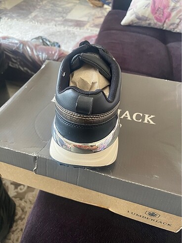 37 Beden siyah Renk Lumbercak