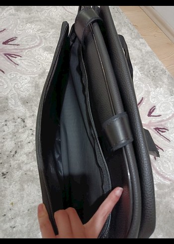 Kemerli Siyah Erkek Valiz - Görsel 5