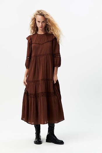 Zara İşlemeli Midi Elbise