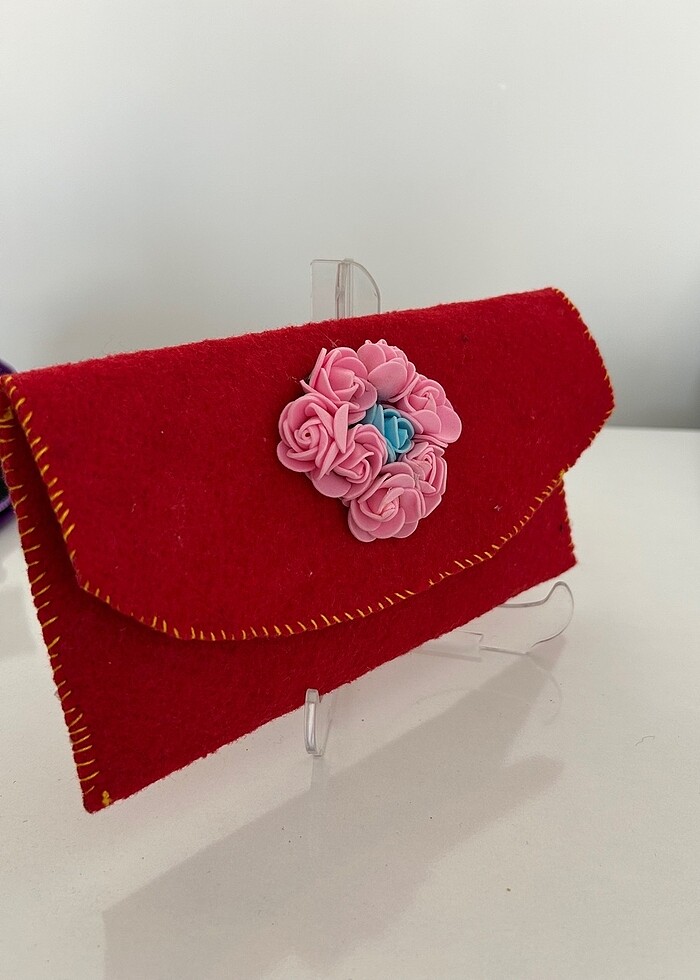 Kırmızı cüzdan keçe güllü - Görsel 2