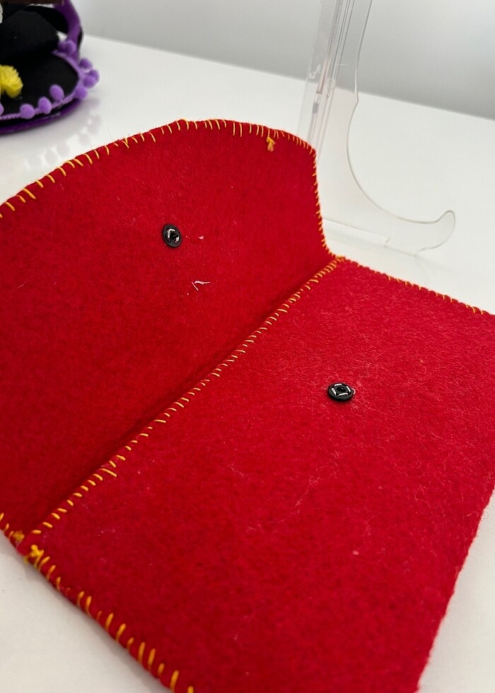Kırmızı cüzdan keçe güllü - Görsel 3
