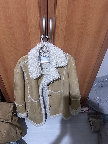 Bershka kürklü kaban