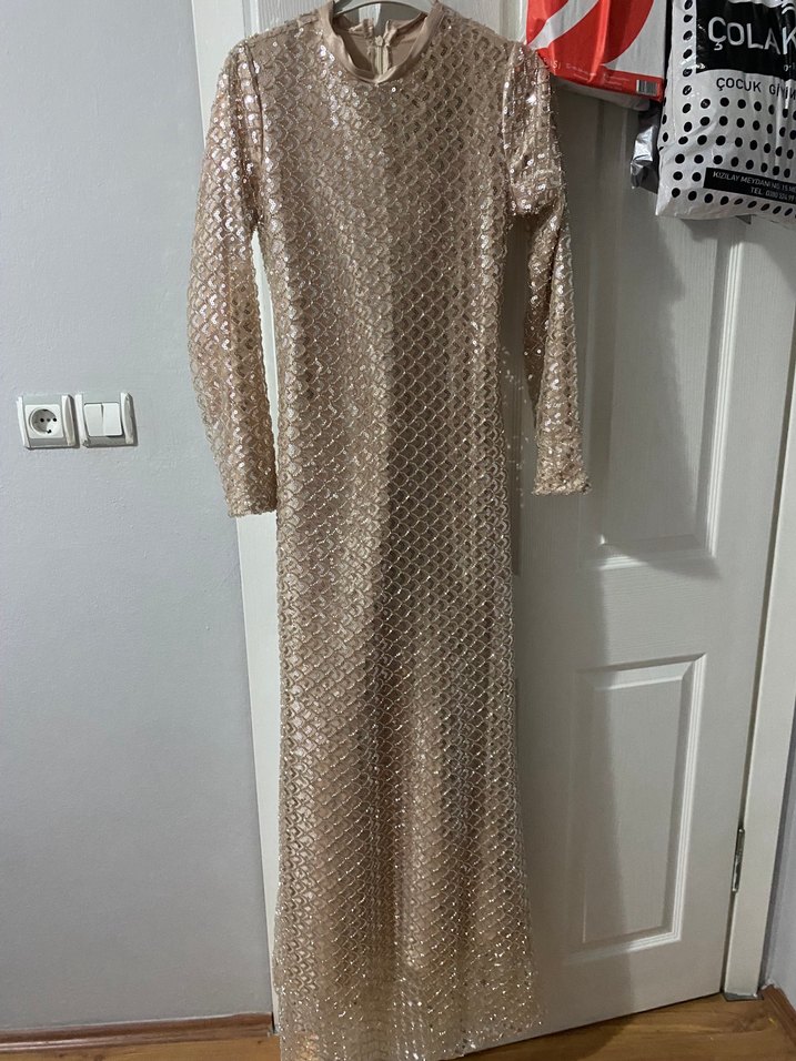 Bej Dantel Uzun Kollu Parlak Kadın Elbise - Görsel 2