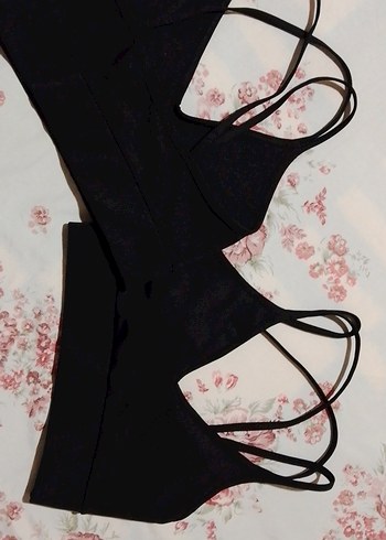 Günlük ve spor atlet bralet sırt detaylı