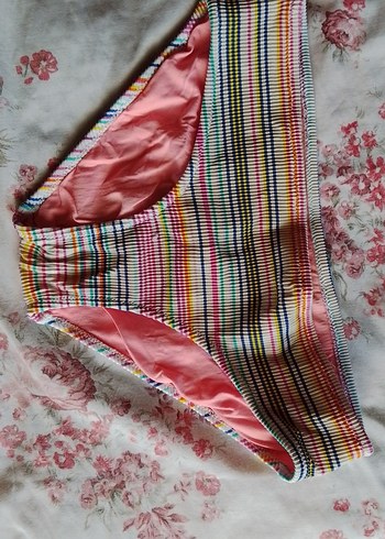 Bohem Çok Renkli Pilili Bikini Altı