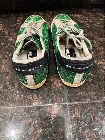 Golden Goose Deluxe Golden goose