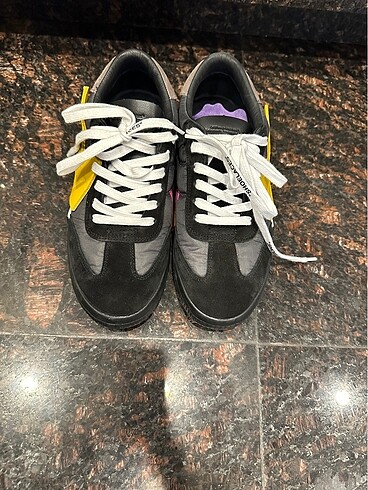 Off-White Off white