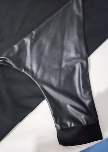 Siyah Midi Uzunlukta Dirsek Kol Kadın Elbise - Görsel 3