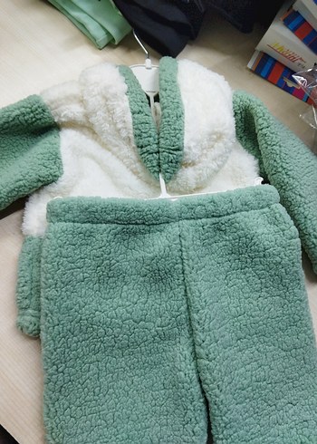 Nakışlı Kürk Detaylı Yeşil kedili takım - Görsel 2