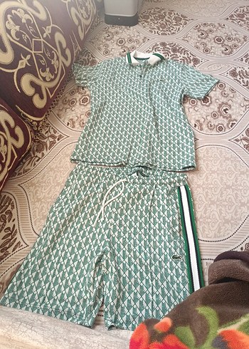 Erkek Yeşil Desenli Düğmeli V Yakalı Pijama - Görsel 3