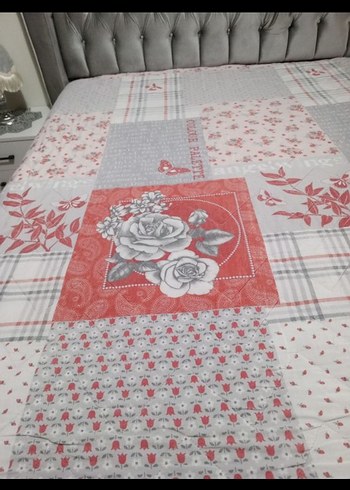 Gri Çiçek Desenli Yatak Örtüsü - Görsel 4