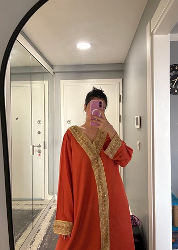 Etnik Desenli Uzun Kırmızı Kadın Elbise - Görsel 2