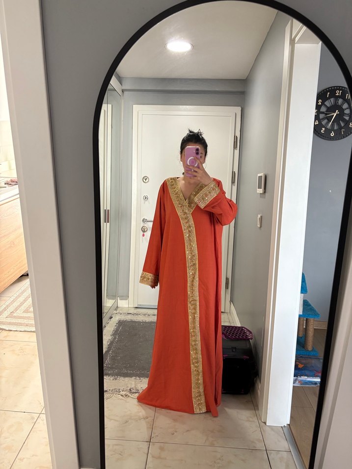 Etnik Desenli Uzun Kırmızı Kadın Elbise - Görsel 4