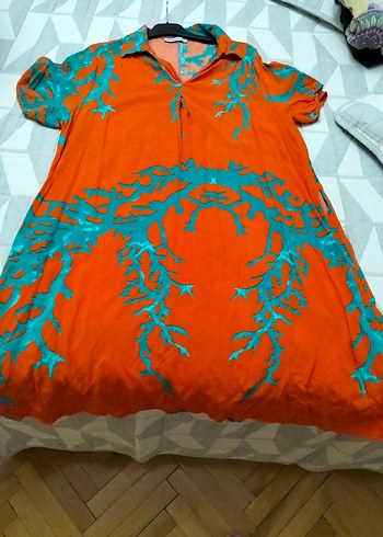 Renkli Batik Desenli Düğmeli V Yaka Tunik - Görsel 5