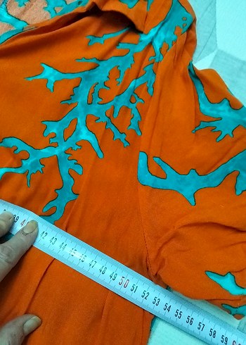 Renkli Batik Desenli Düğmeli V Yaka Tunik - Görsel 4