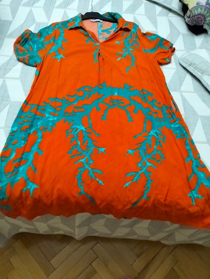 Renkli Batik Desenli Düğmeli V Yaka Tunik - Görsel 5