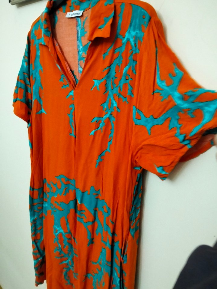 Renkli Batik Desenli Düğmeli V Yaka Tunik - Görsel 3