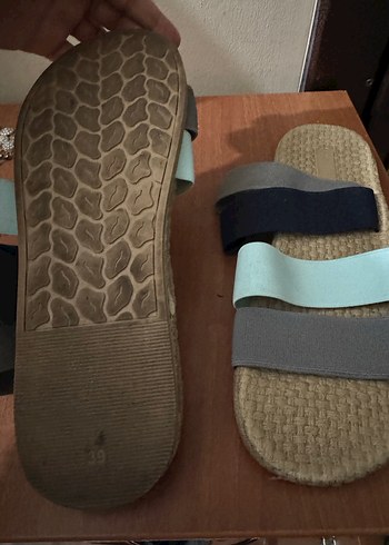 Elastik Bantlı Kadın Çok Renkli Dolgu Topuklu Sandalet - Görsel 2