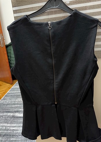 Siyah Kemerli Kolsuz Kadın Bluz - Görsel 3