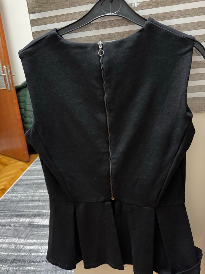 Siyah Kemerli Kolsuz Kadın Bluz - Görsel 3