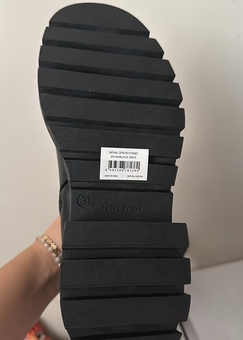 Siyah Kadın Diz Boyu Lastik Botlar - Görsel 3