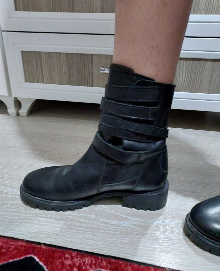 ZARA Tokalı Siyah Deri Gotik Kadın Bot - Görsel 4