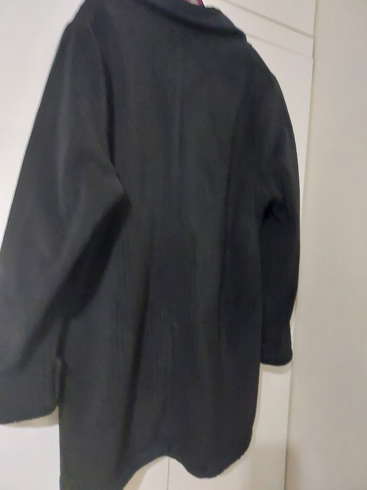 Düğmeli Siyah Fitilli Kumaş Kaban - Görsel 2