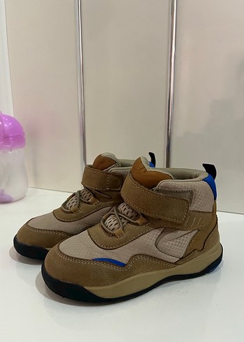 Bej Erkek Çocuk Cırt Cırtlı Street Wear Bot