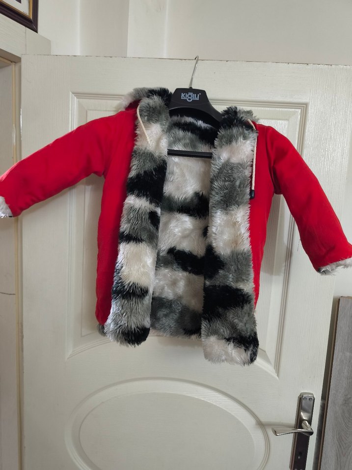 Kürk Detaylı Kırmızı Erkek Çocuk Kaban - Görsel 3