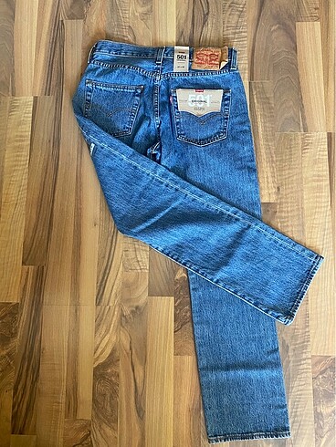 Orijinal Levis 501 Straight Leg