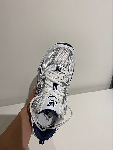 37 Beden beyaz Renk ORJİNAL NEW BALANCE 530