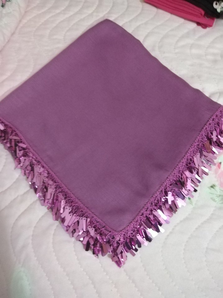 Renkli Kadın oyalı pullu yazma - Görsel 2