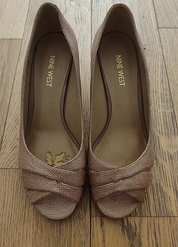 37 Beden ten rengi Renk Nine West marka dolgu topuk ayakkabı