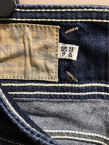 32 Beden lacivert Renk Bershka 32 beden jean pantolon