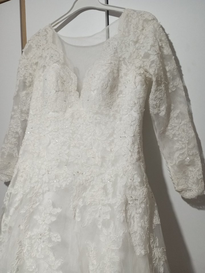 V Yaka Strappy Klasik Prenses Gelinlik - Görsel 3