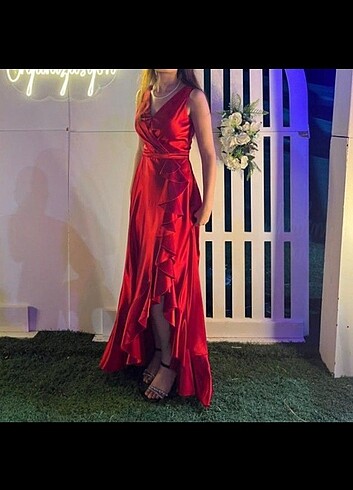 Kadın gece elbisesi 