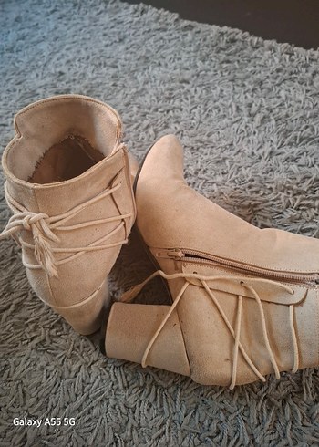 Bej Süet Dolgu Topuklu Kadın Bot - Görsel 4