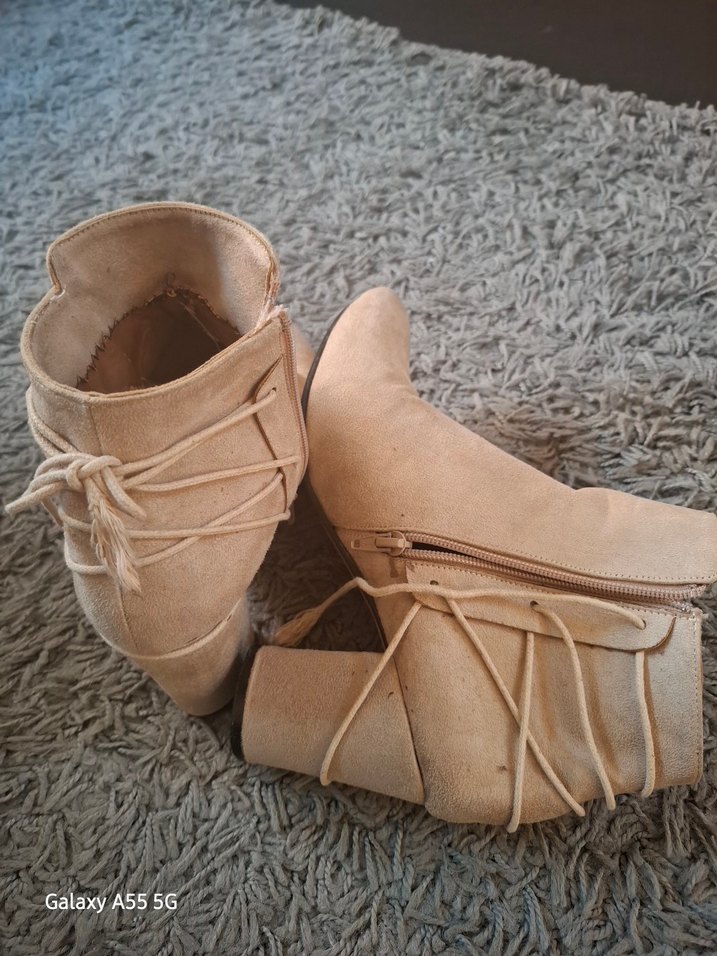 Bej Süet Dolgu Topuklu Kadın Bot - Görsel 4