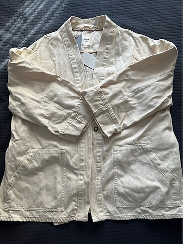42 Beden Yargıcı Denim Ceket krem rengi