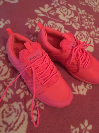 Bershka pembe ????