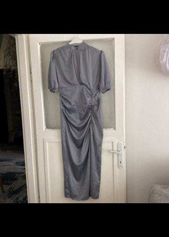 Gri Uzun Drapeli yırtmaçlı Kadın Elbise - Görsel 5