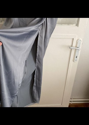 Gri Uzun Drapeli yırtmaçlı Kadın Elbise - Görsel 6