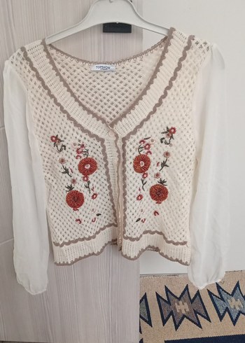 Diğer Nakışlı V Yaka Kısa Örgü Hırka
