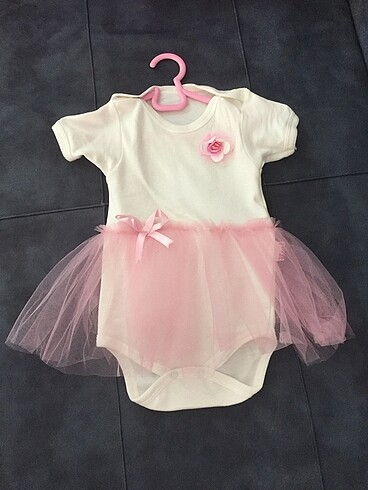 3-6 aylık kız bebek kıyafeti