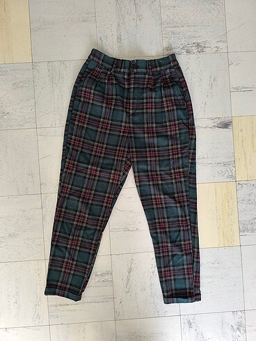 Bershka Ekose Desenli Havuç Pantalon