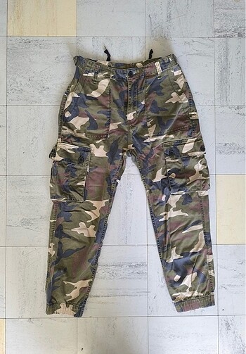 Bershka Kamuflaj Kargo Pantolon